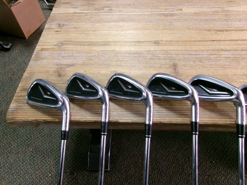 TAYLORMADE R9 IRON SET 4-PW/GW RH STEEL