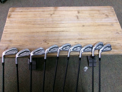 CALLAWAY QUANTUM MAX IRON SET 4-PW/GW LH GRAPHITE REGULAR
