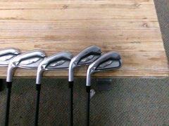 CALLAWAY QUANTUM MAX IRON SET 4-PW/GW LH GRAPHITE REGULAR
