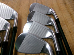 CALLAWAY QUANTUM MAX IRON SET 4-PW/GW LH GRAPHITE REGULAR